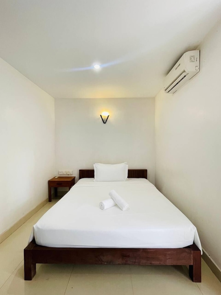 The Rabbit Hole Hotel Sok San