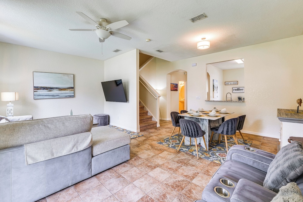 9 Mi to Disney! Regal Palms Resort Condo w/ Pools