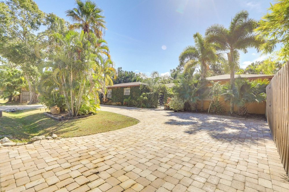 Sarasota Getaway w/ Private Pool & Backyard Oasis!