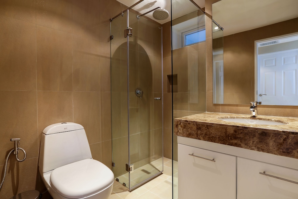 Kata Ocean View Residences