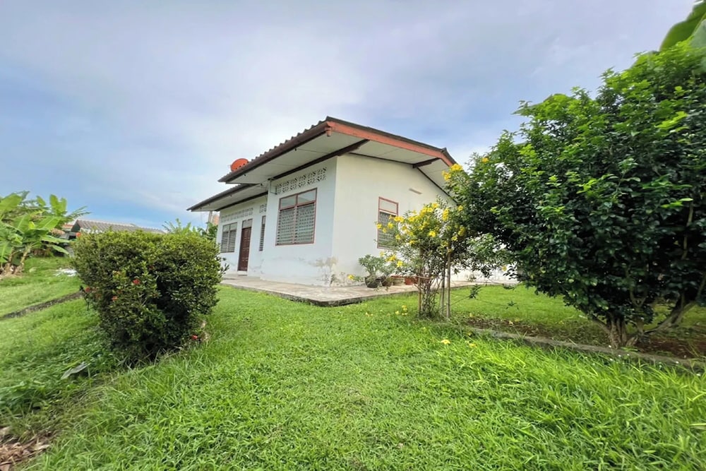 Baan Bonsuan Hill Guesthouse