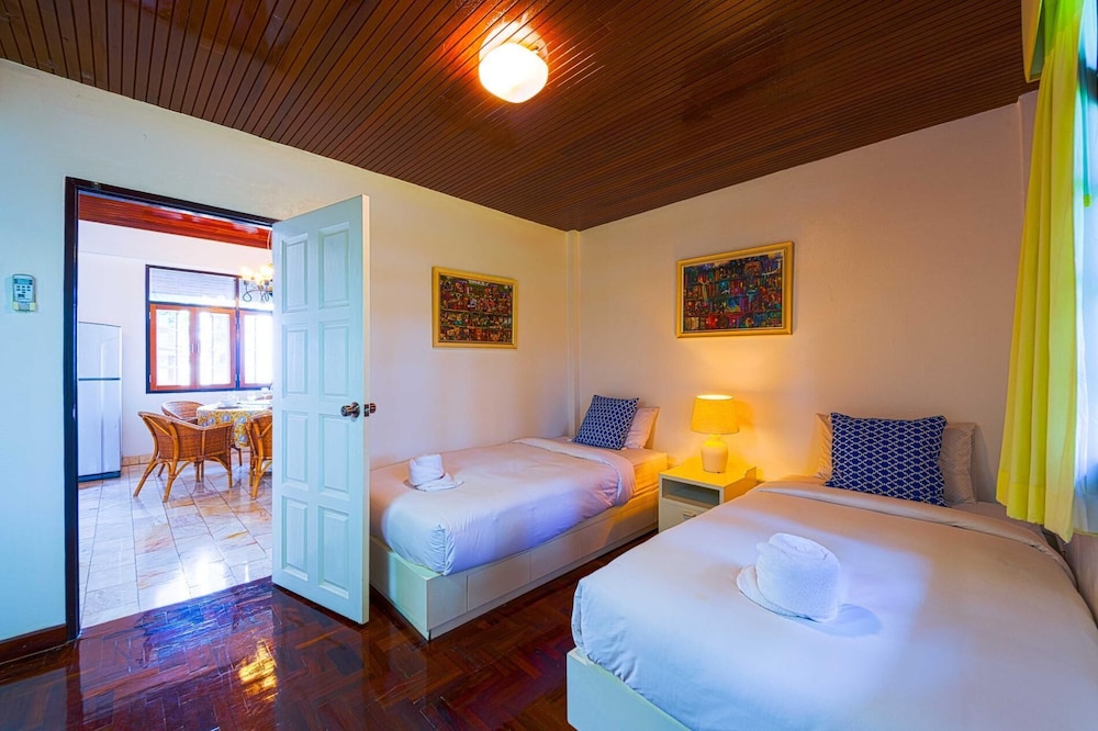 Oceanfront 6 Bedroom Twin Villas OV6