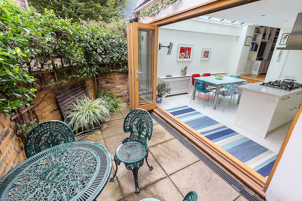 outdoor bbq area