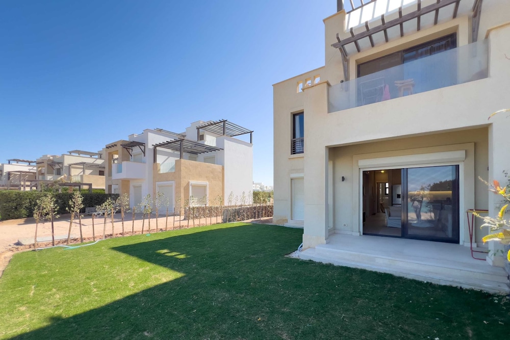 Xuru Stays I Genial 2 BDR w / Pool Access @ Cyan El Gouna
