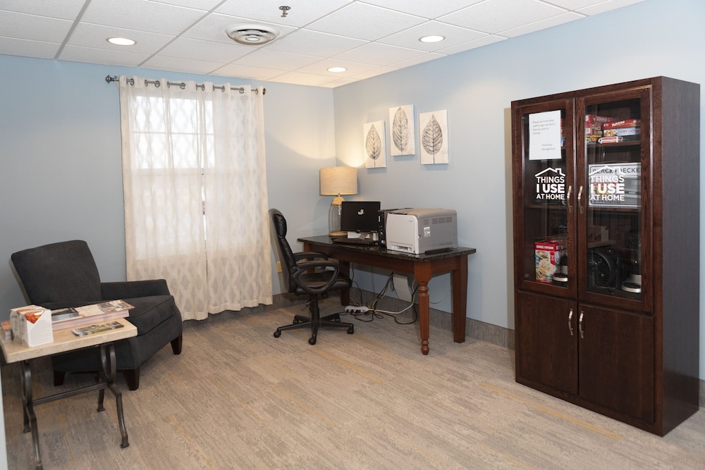 Dover Vacations - MainStay Suites Dover - Property Image 2