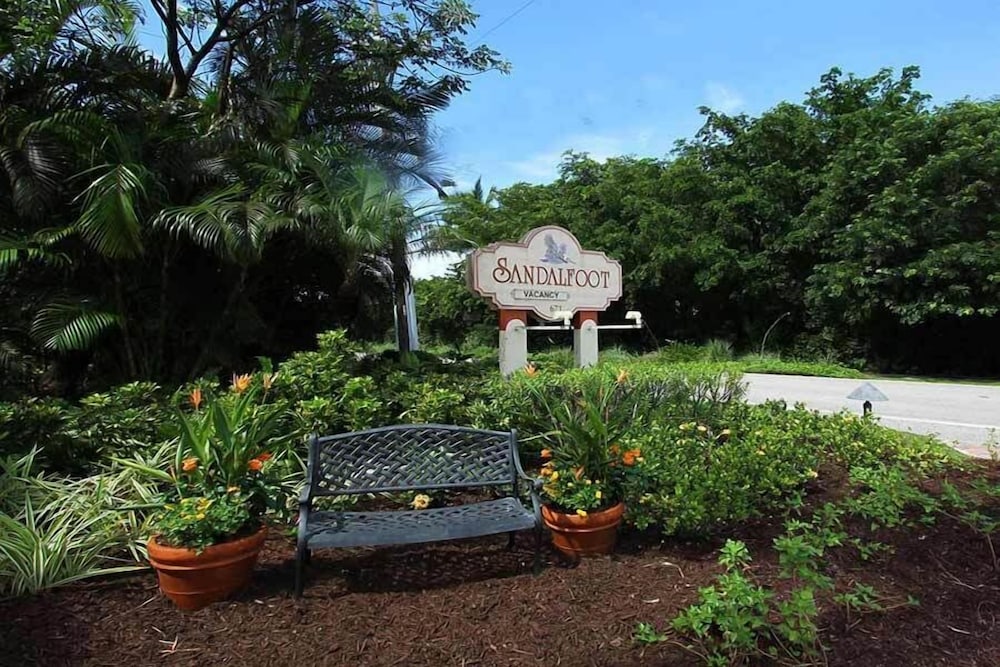 Sandalfoot Beachfront Condominium, photo 8