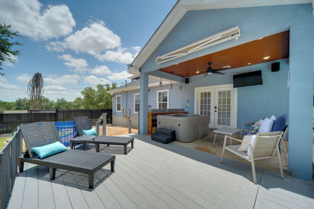 Heated Cocktail Pool & Spa: Canyon Lake Home