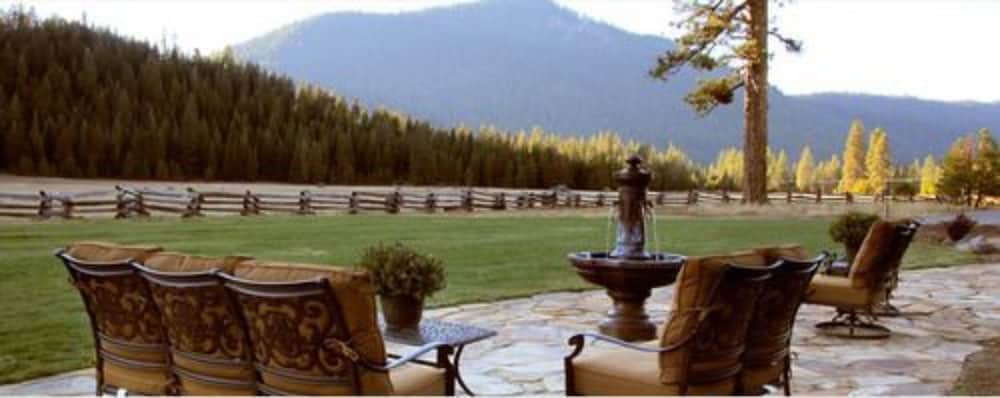 Highlands Ranch Resort