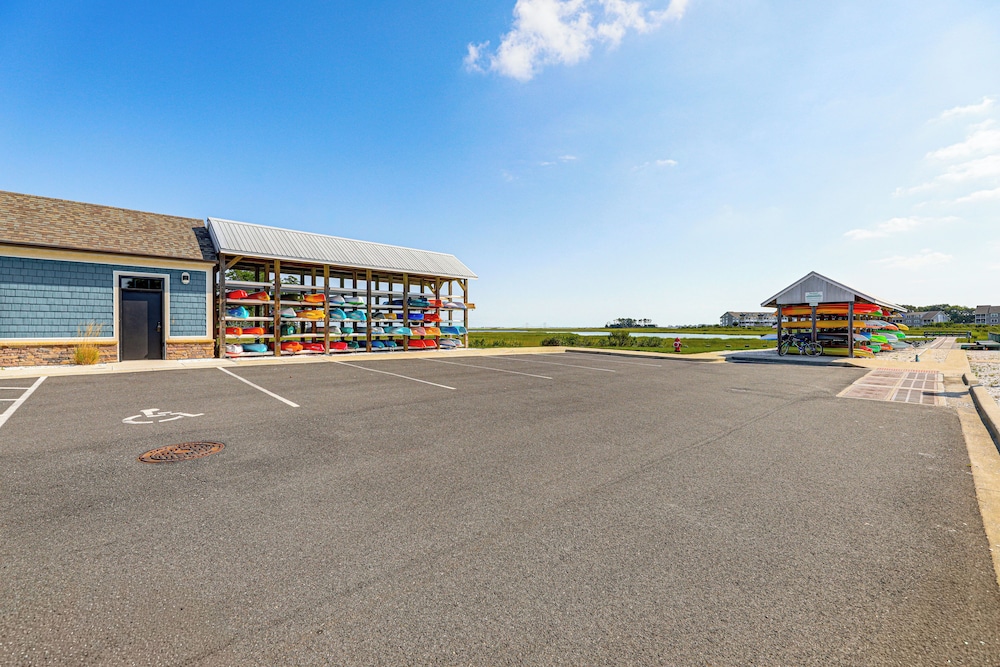 Communal Pools, 6 Mi to Bethany Beach! Family Home