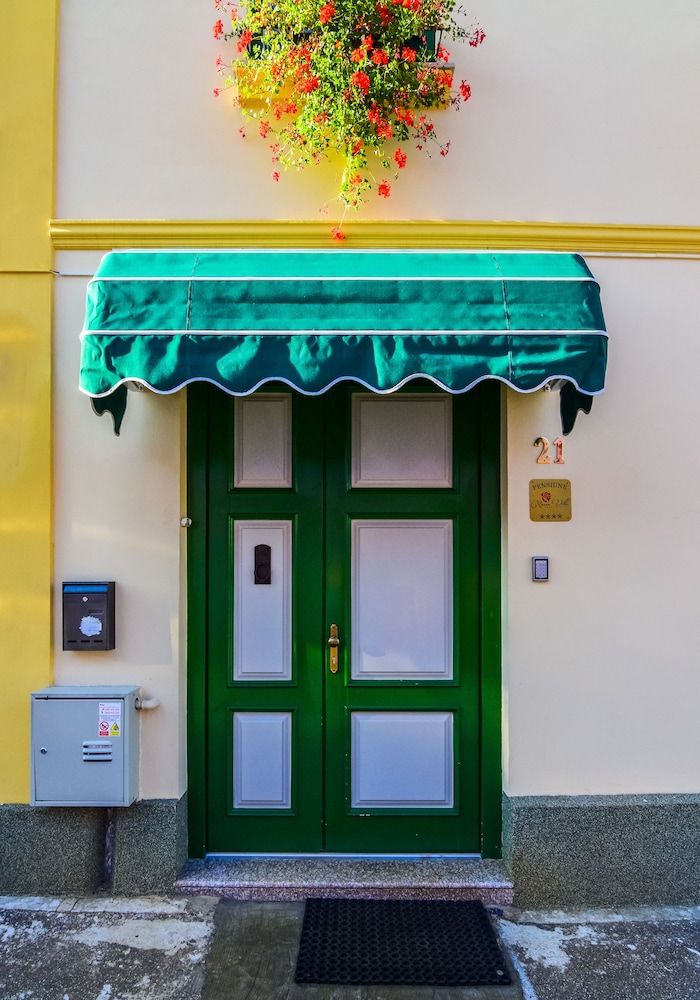 Rosen Villa
