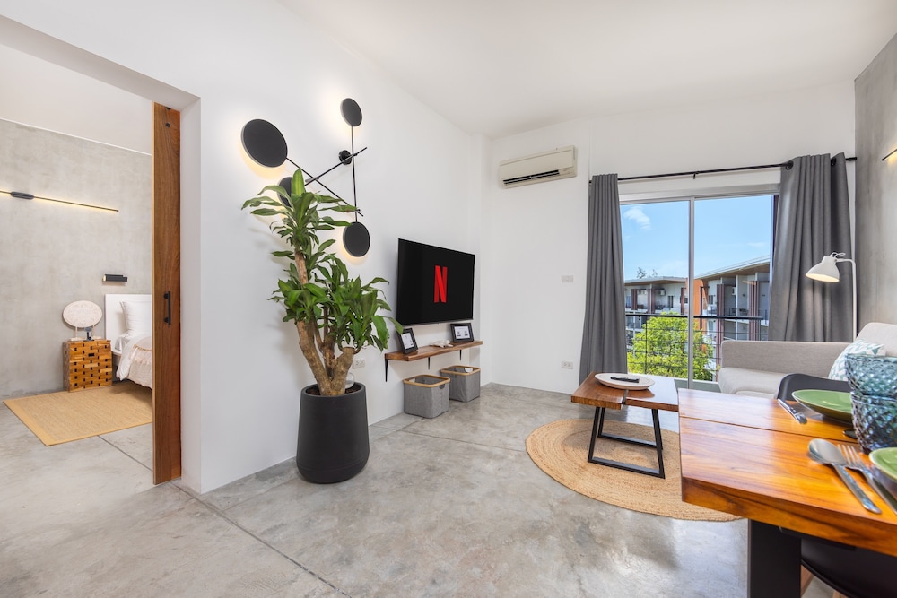 2 Bdr SEAVIEW condo on Bangrak beach