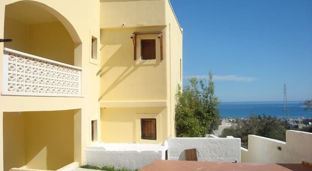 Kokkinakis Apartments