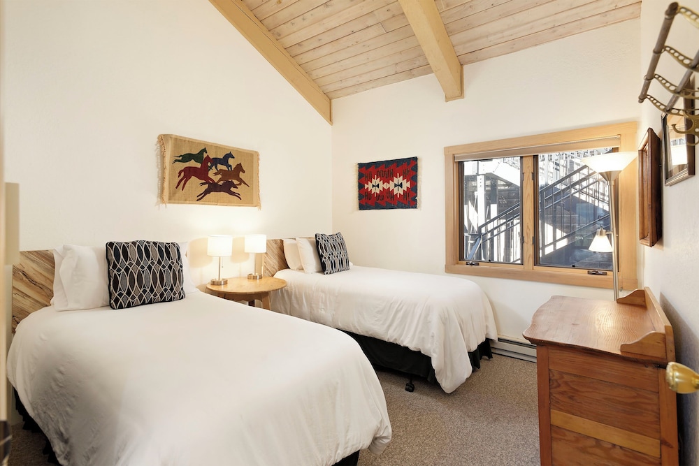 Snowmass Mountain by Snowmass Vacations