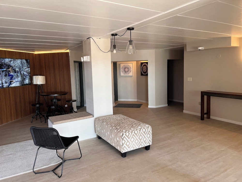 Smartwood Inn