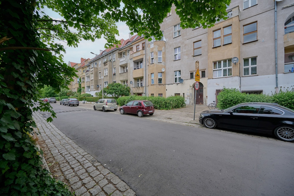 Spacious Apartment Saperów by Renters view 3