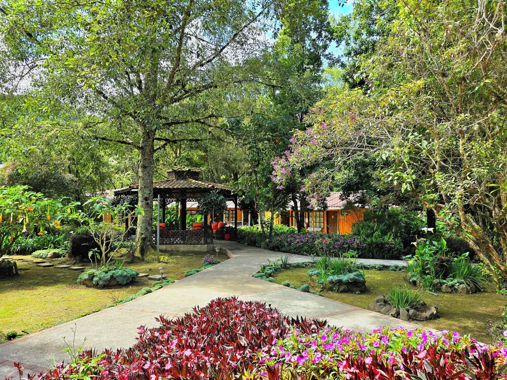 Hotel de Montaña Suria
