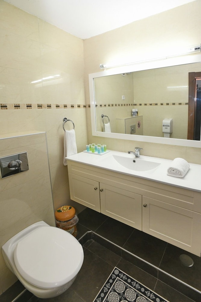 Avi's Suites - 44 Hativat Hanegev