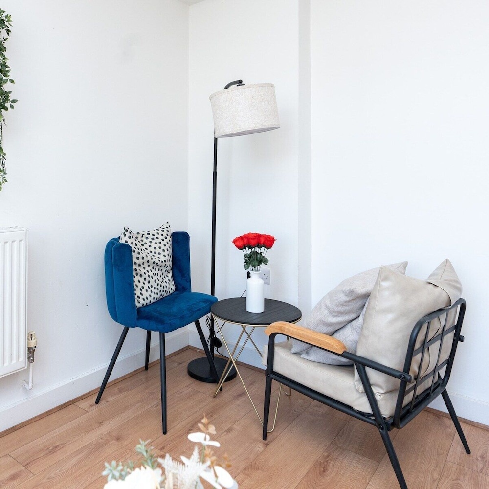 Cozy Southampton Apartment in Prime Location