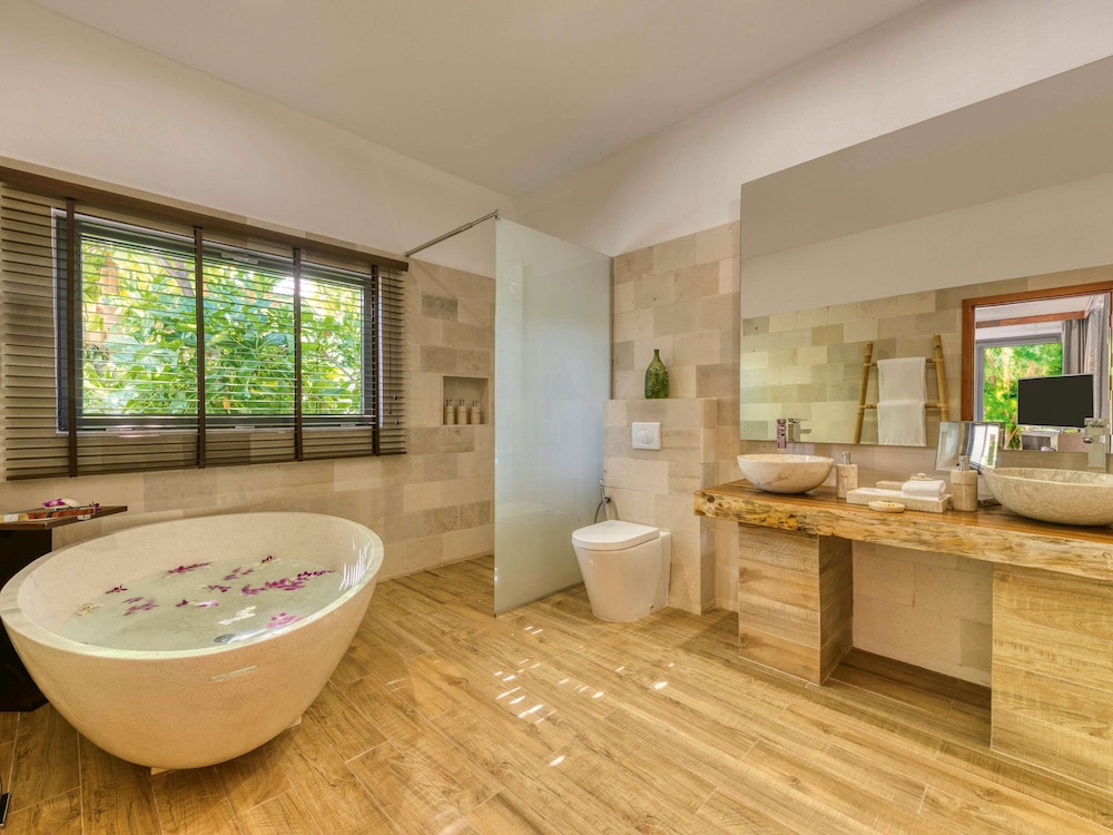 Kuredhivaru Resort & Spa Maldives by Accor