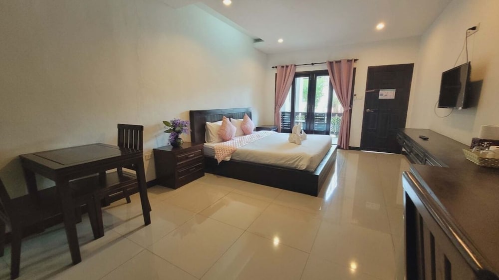 Bang Lamung Vacations - Baankiangnam Pattaya Resort - Property Image 4