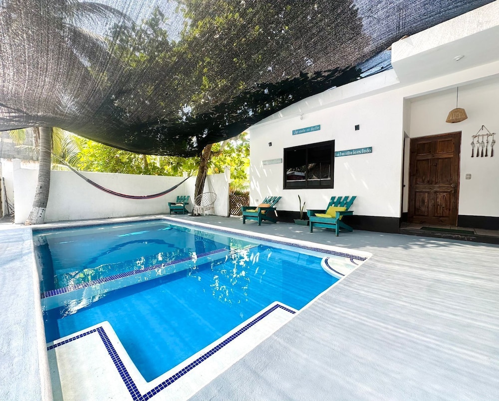 Salinas Beach house Monterrico