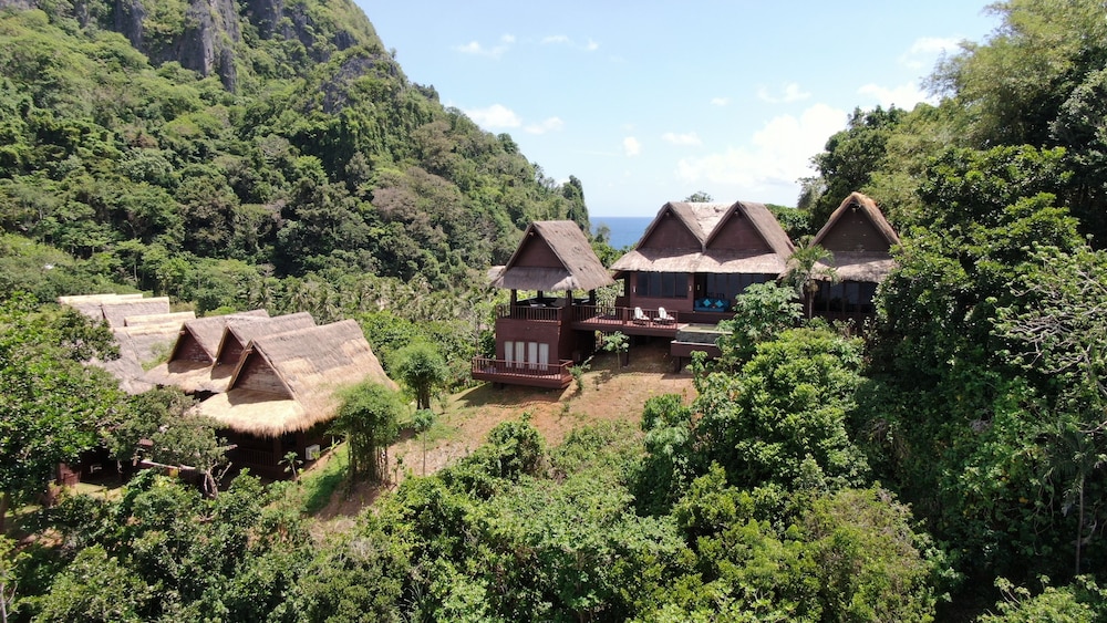 Cauayan Island Resort