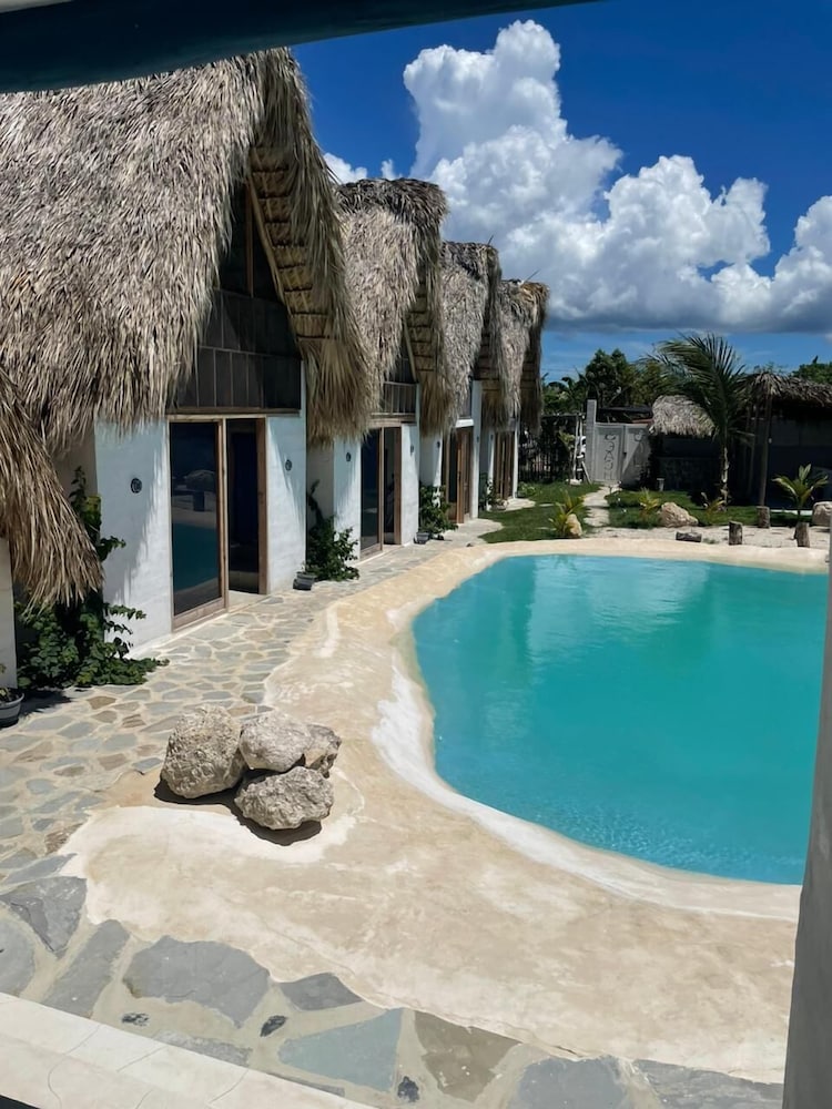 Blue beach Eco-hotel by Sanfabini