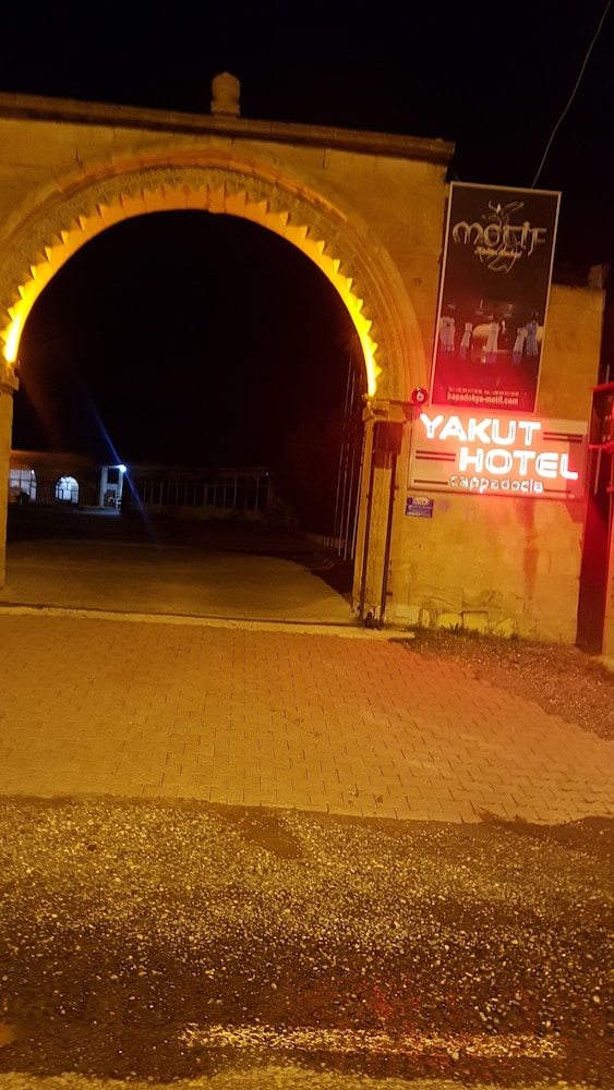 Hotel Yakut Hotel - Image 1