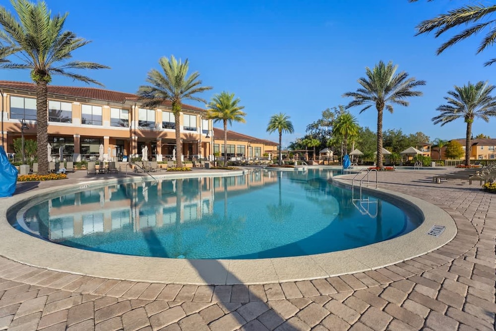 Pet Friendly 4 BR With Hot Tub Ro2761n