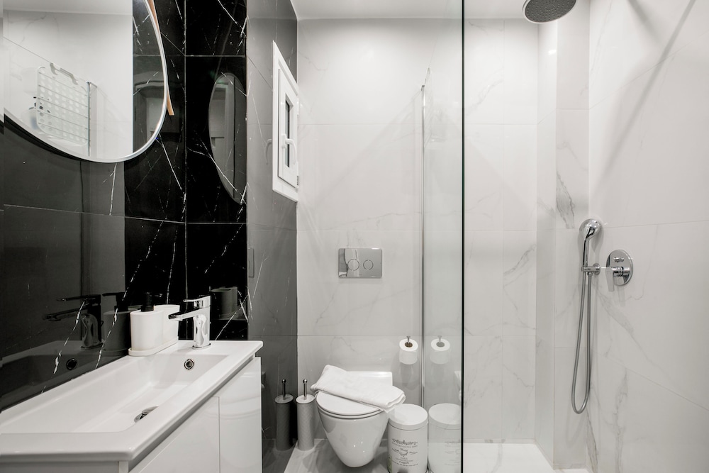 Mellow 2-Bedroom Apartment in Athens