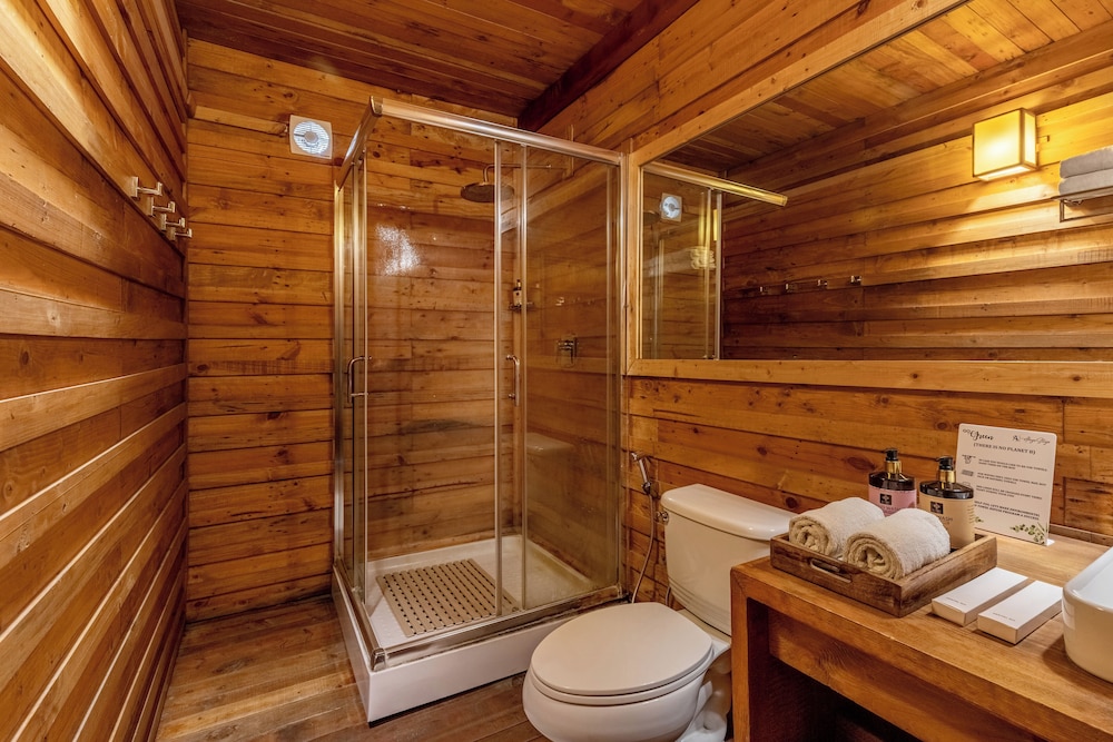 Alaya Stays Suro Woodcrest Chalet