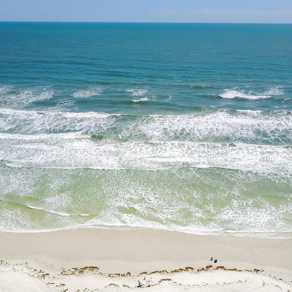 Sea Haven 221 Oceanfront Pool Comfort view 4
