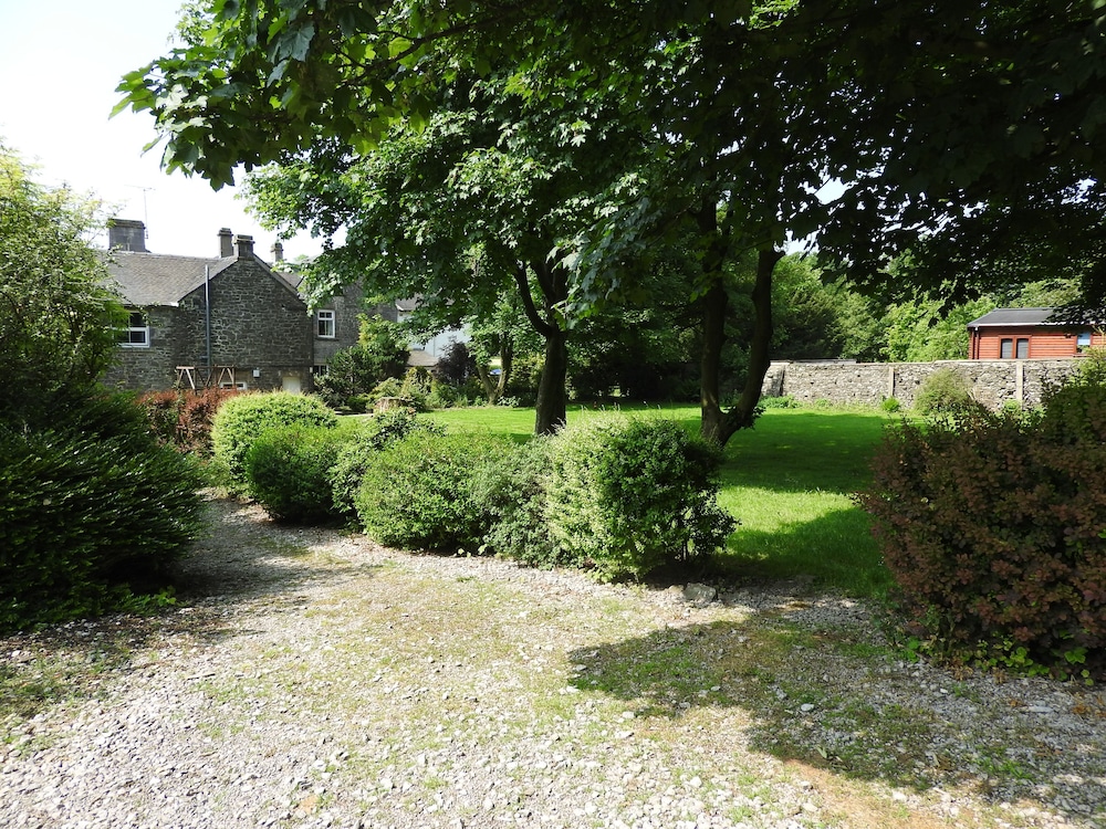 Newton House Hotel
