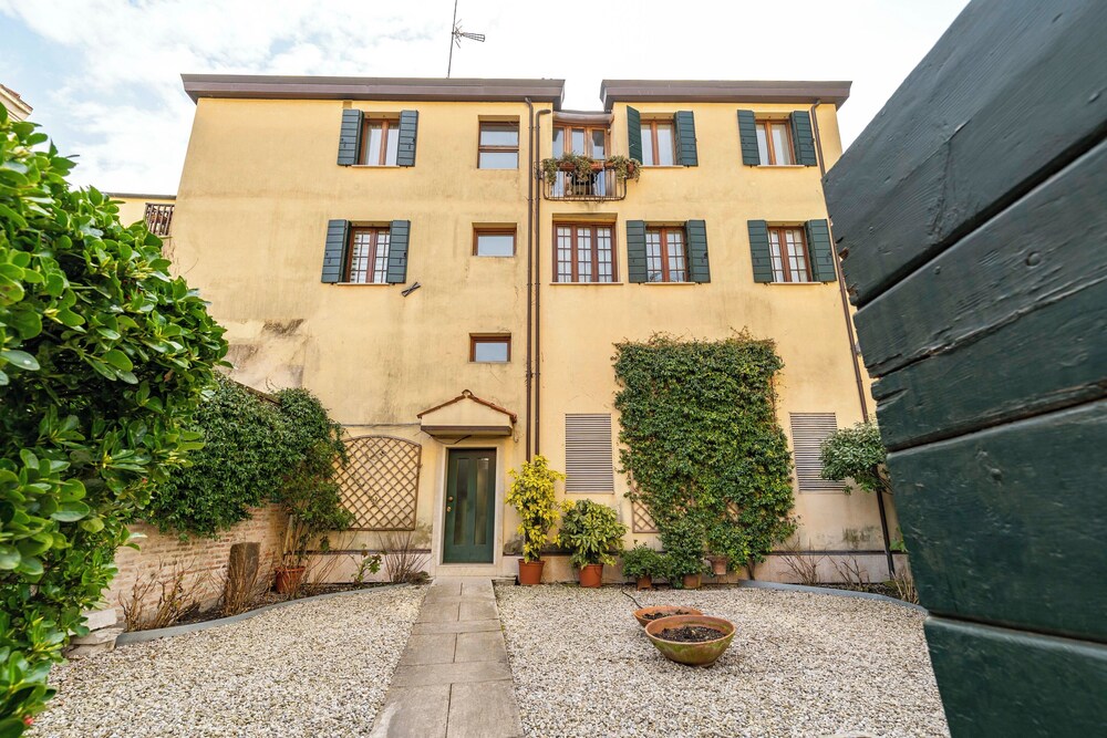 Tolentini Terrace by Wonderful Italy