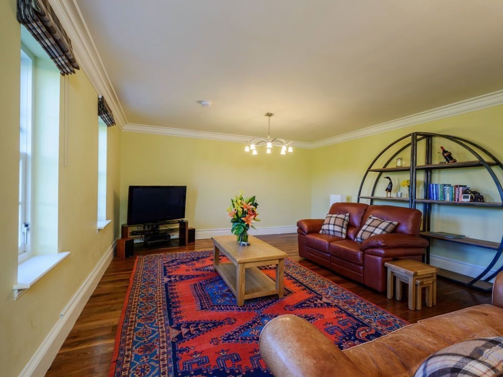 Roe Cottage view 3
