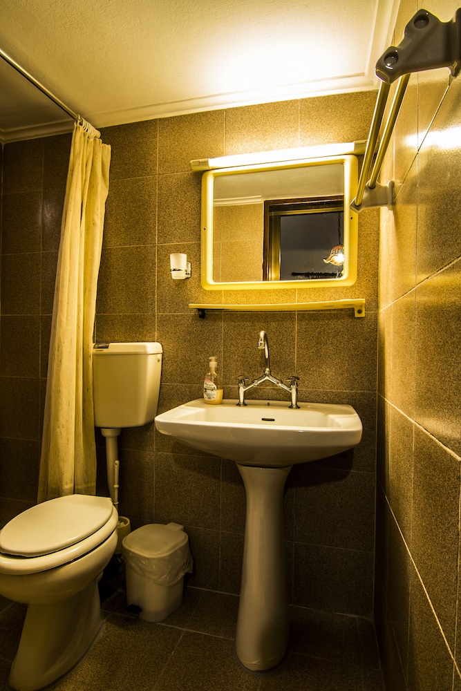 Savas Rooms