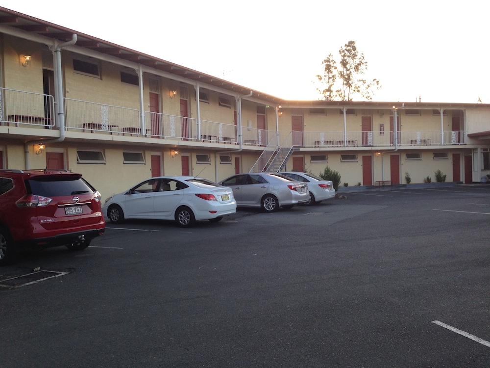 Hotel Riverview Motor Inn - Image 1