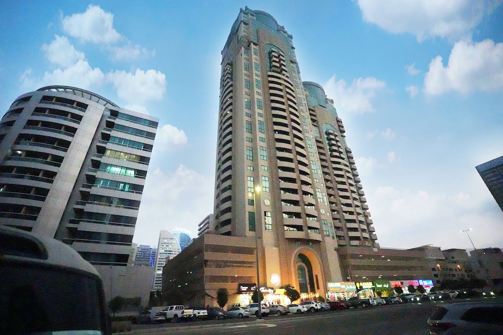 Nomad Partition Room in Tecom Near Metro