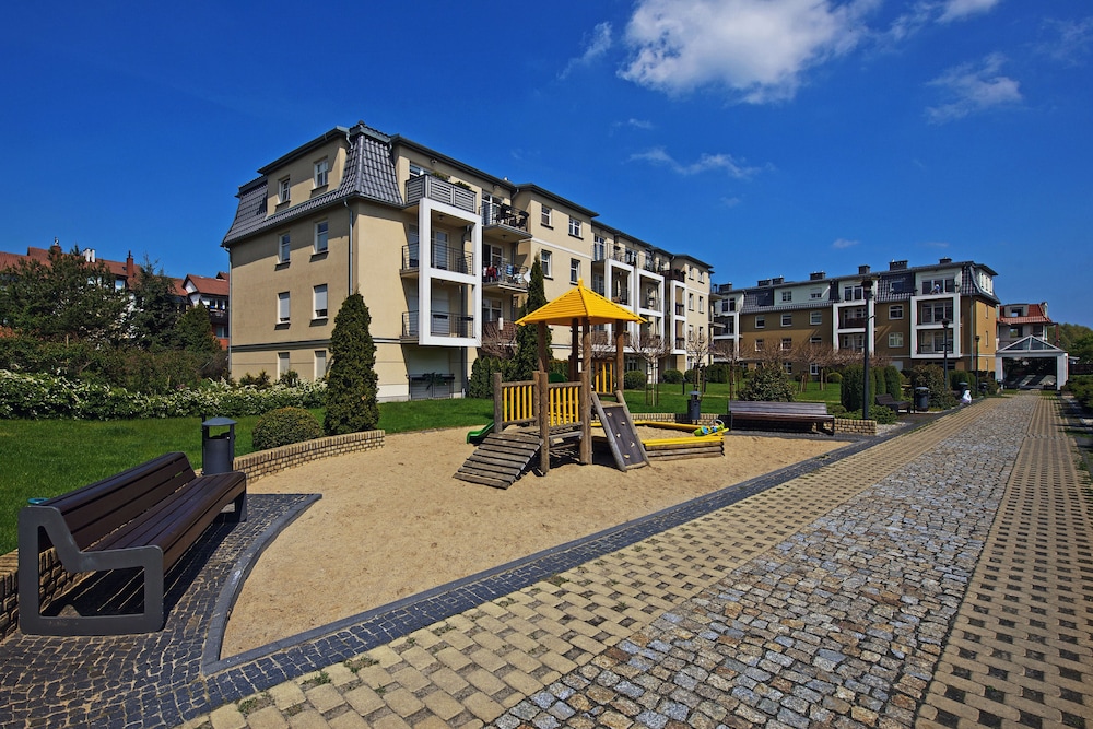 Dom & House - Apartments Parkur