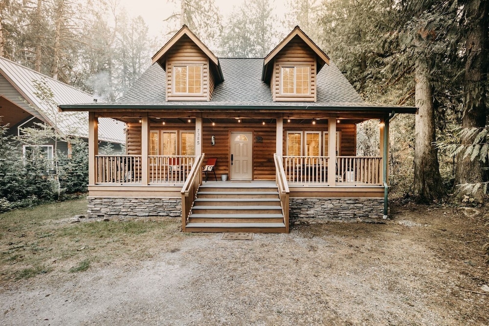 89gs - Hot Tub - Pets Ok - Wifi - Sleeps 4 1 Bedroom Home by RedAwning