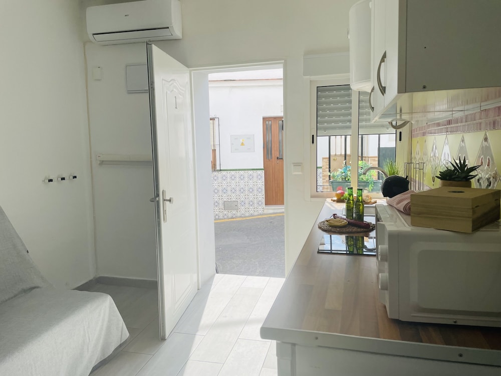 Estudio Burriana Jimena by At Home Costa del Sol