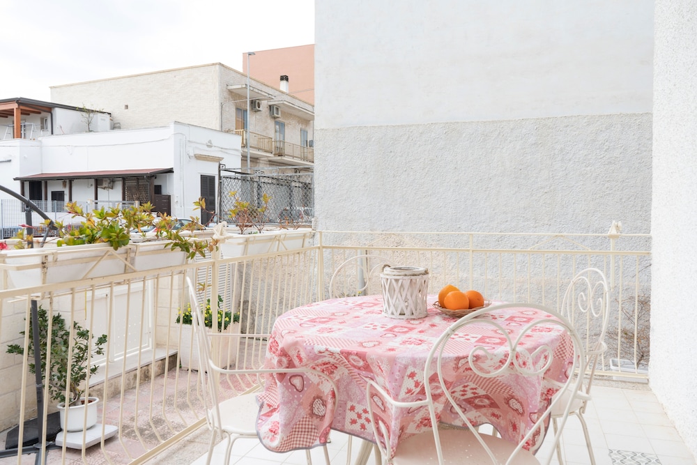 Donna Carlotta photo 4