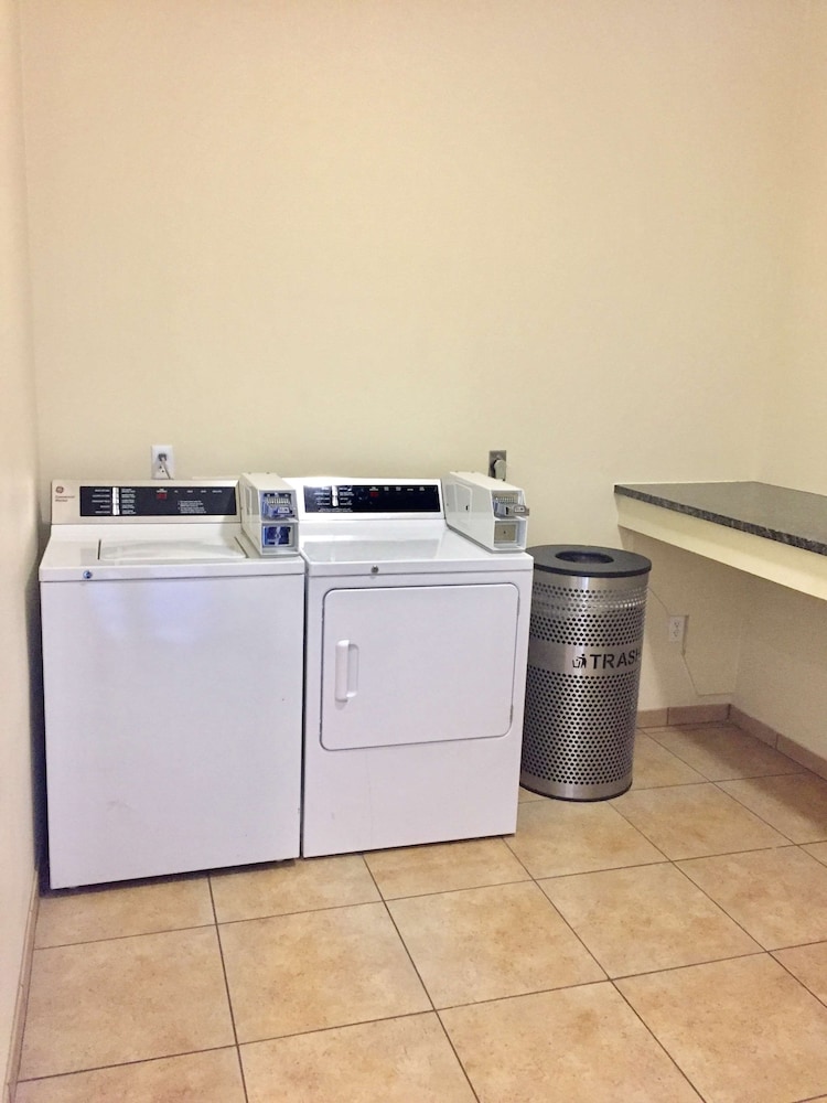 Best Western Lockhart Hotel & Suites