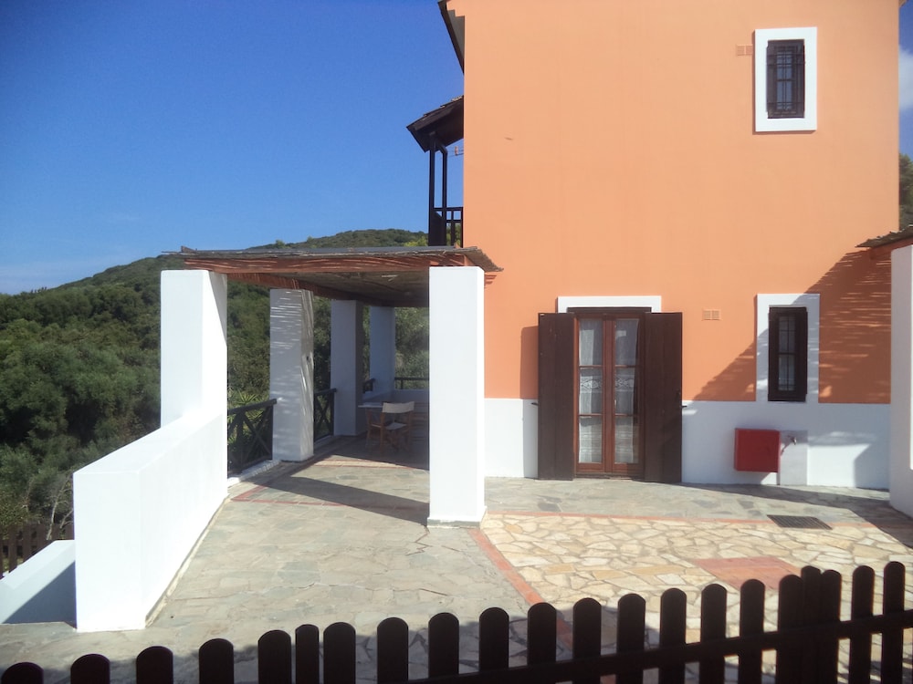Ilis Villas