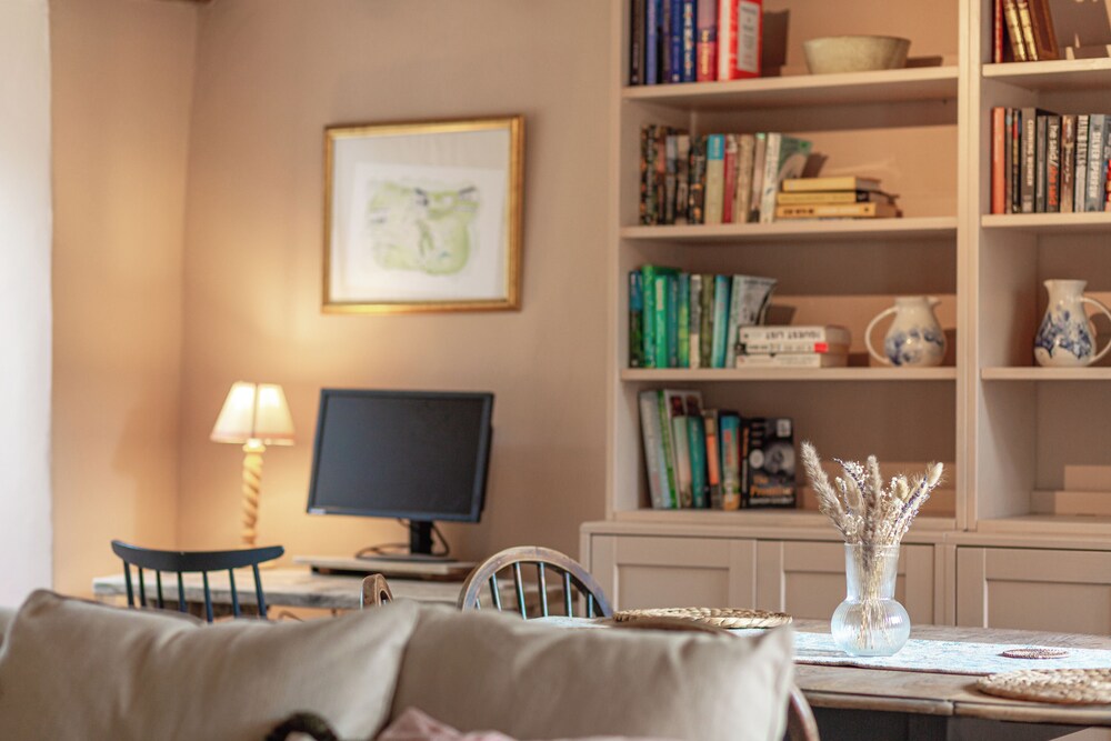 Stroud Vacations - Charming Country Cottage Near Nailsworth - Property Image 7