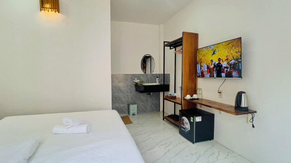 Tween House