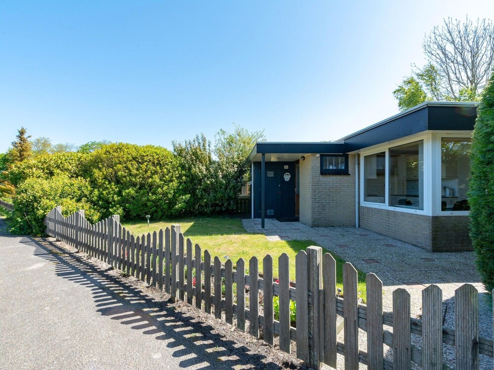 Welcoming Bungalow With Garden