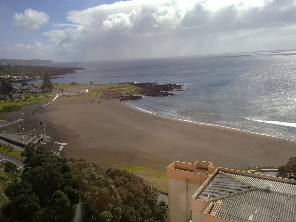 Lila Beach Apartment view 4