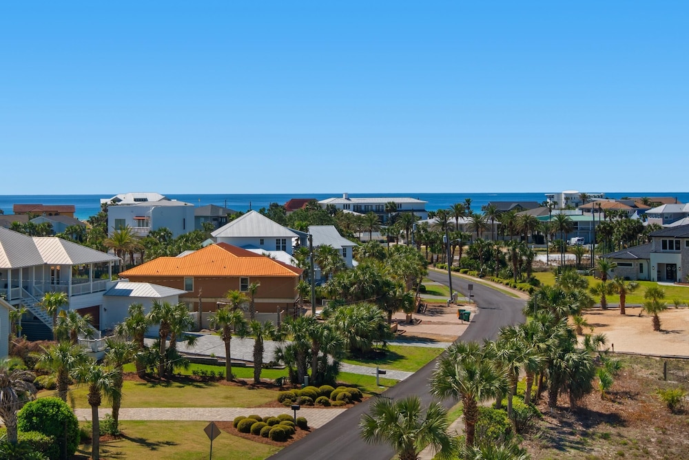 Dolphin Point #602a
