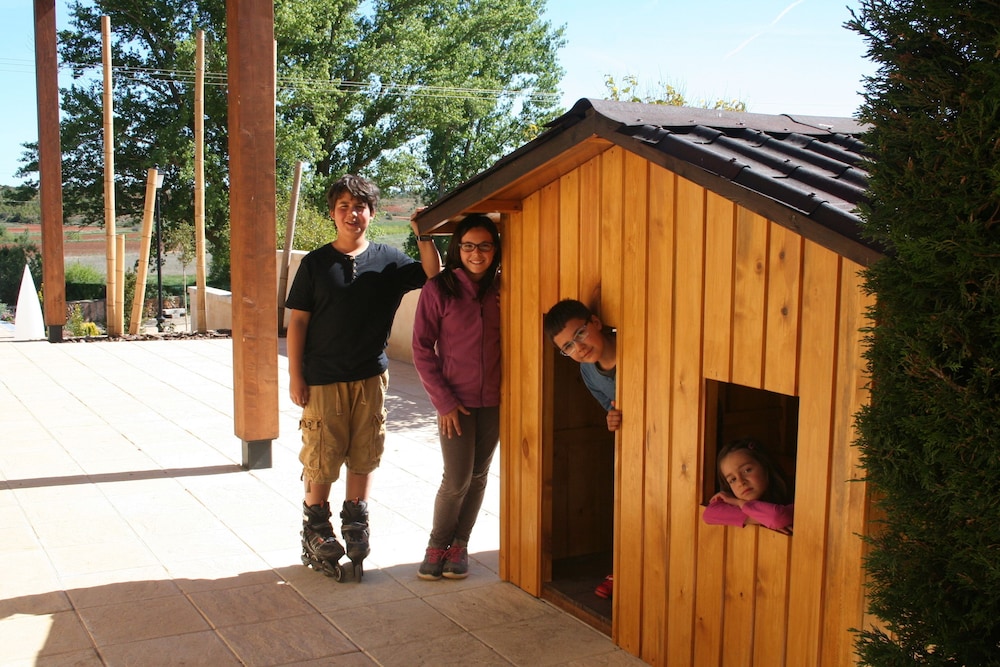 Hotel Restaurante Quintanares - Property Image 33